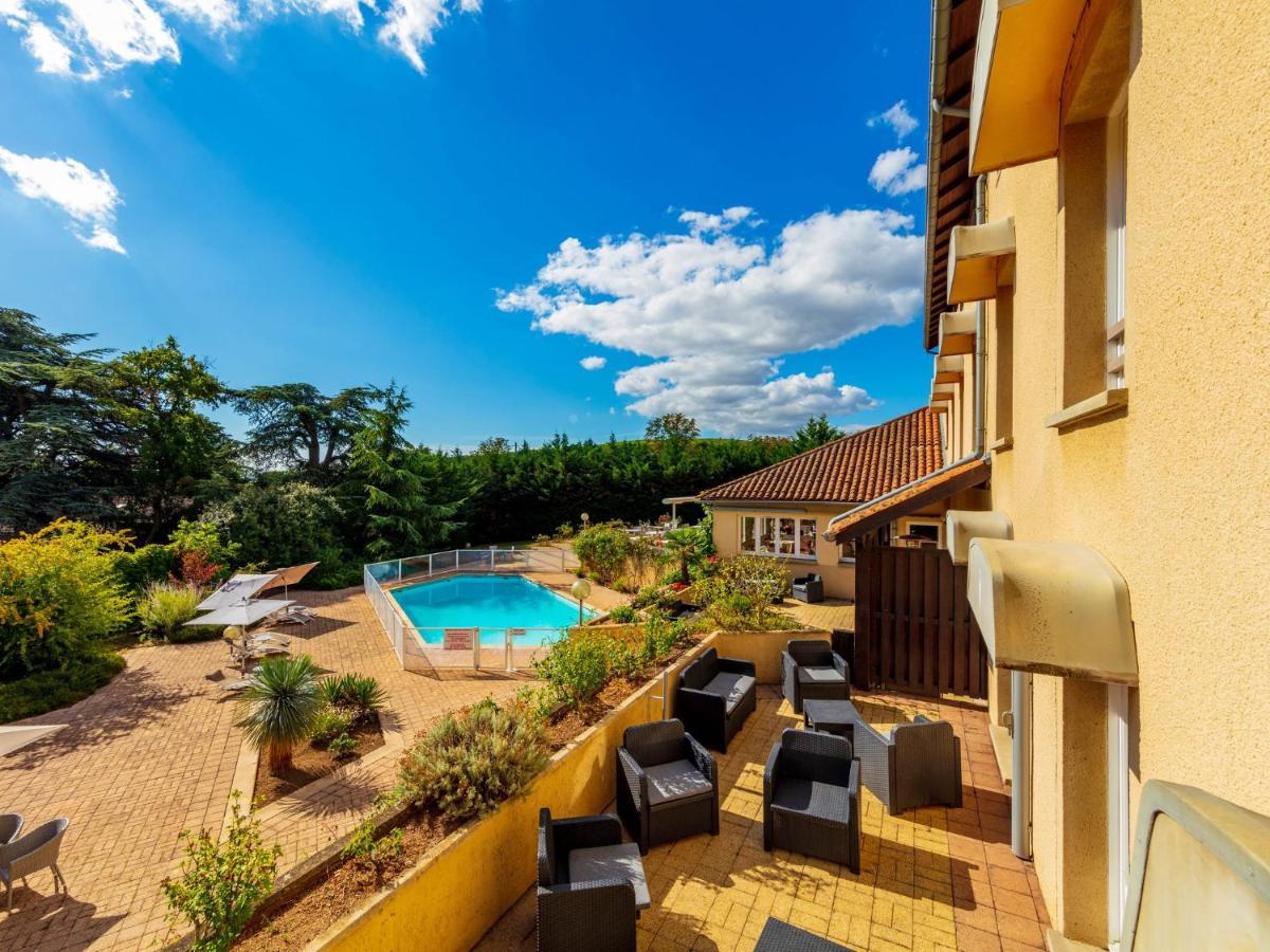 Logis Noemys Morgon Hotel 3*