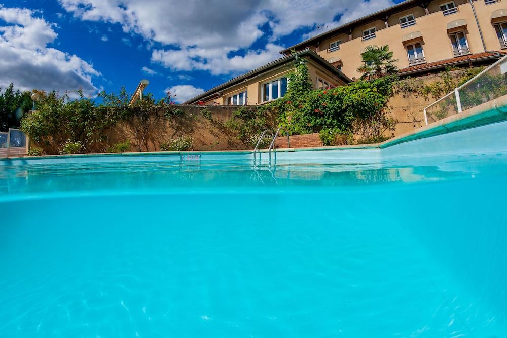 Logis Noemys Morgon Hotel